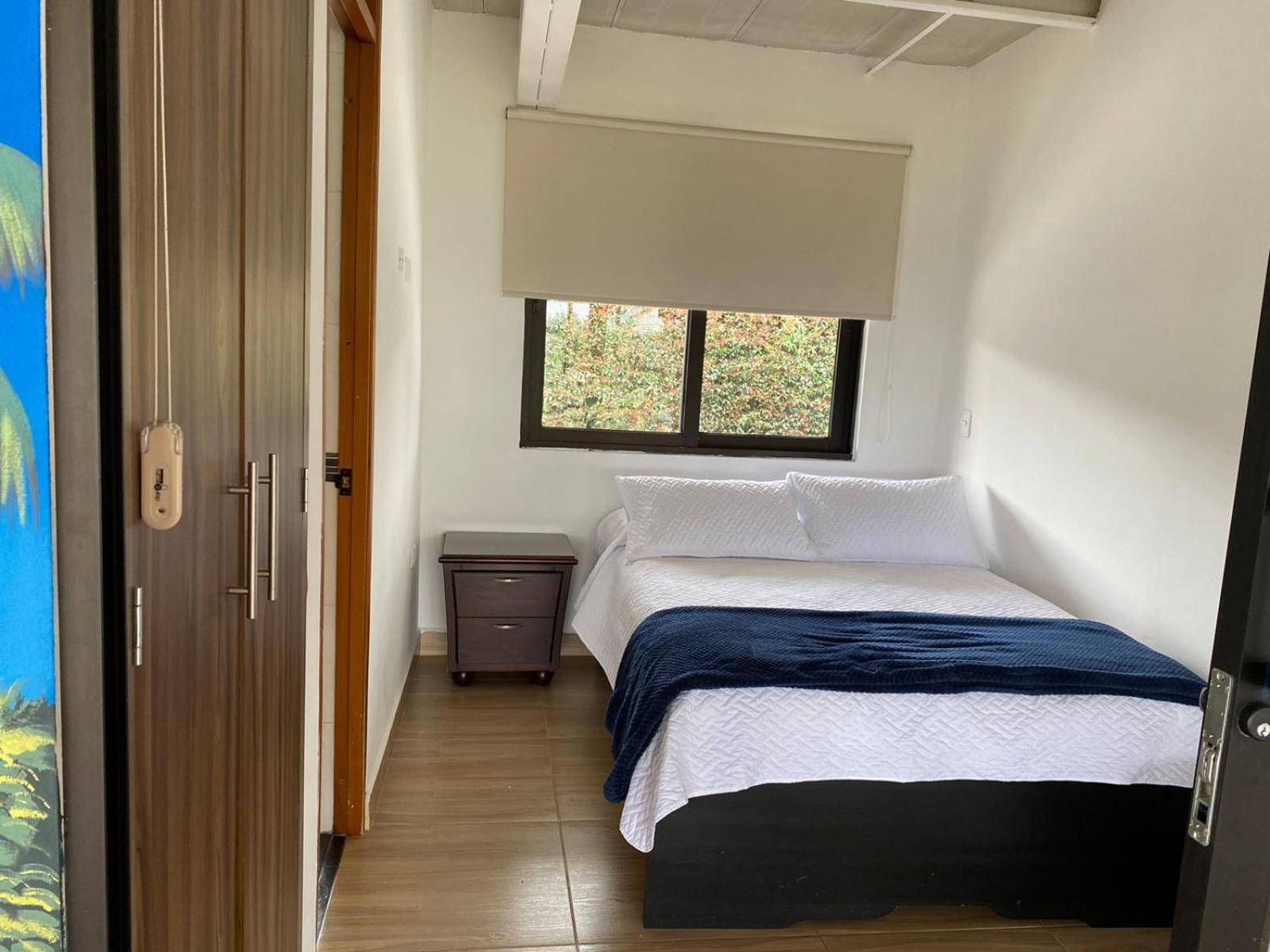 12 Palmas- Aeropuerto Jmc Bed and breakfast