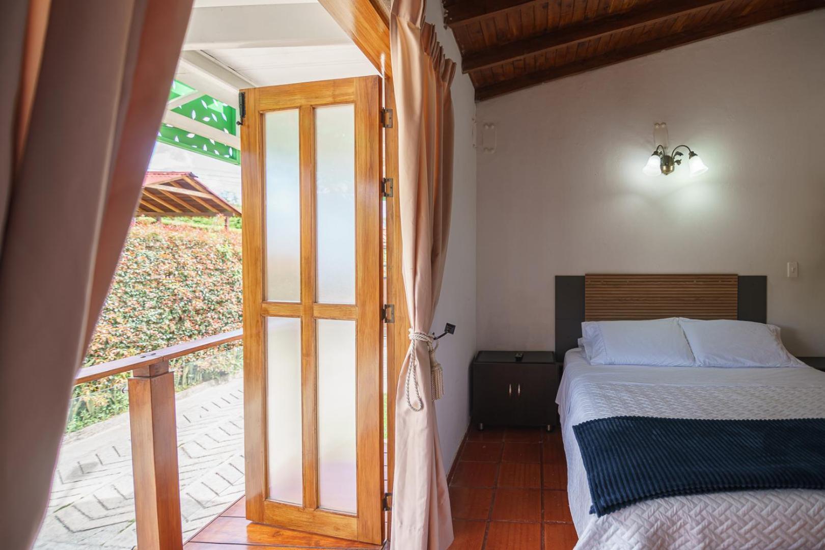 Bed and breakfast 12 Palmas- Aeropuerto Jmc